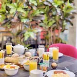 Lucien&marinette Hotel