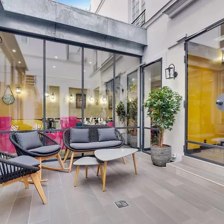 Otel Lucien & Marinette Paris