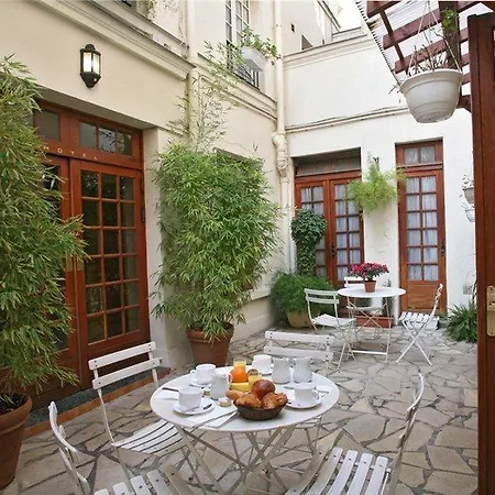 מלון Lucien & Marinette 3*