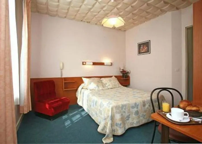 Lucien & Marinette Otel Paris