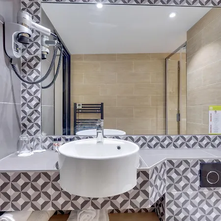 Lucien & Marinette Hotel 3*