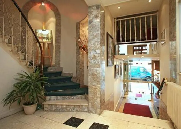 Lucien & Marinette Hotel Parigi