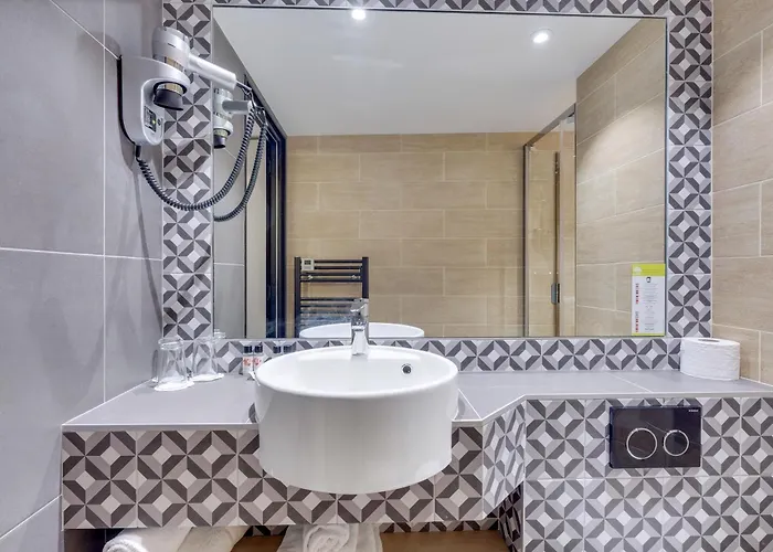 Lucien & Marinette Hotel 3*