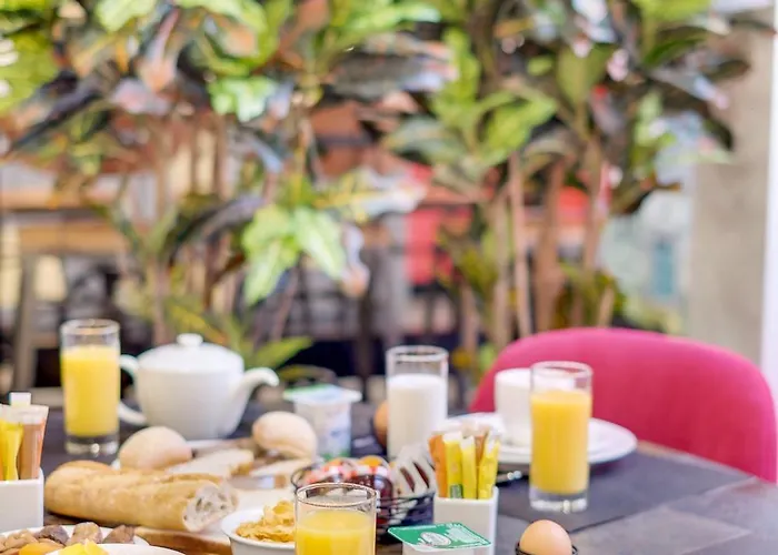 Lucien & Marinette Hotel