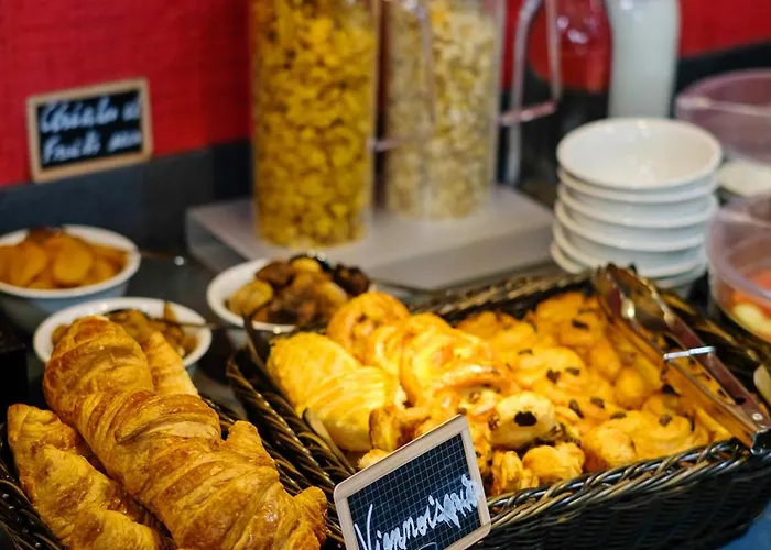 Lucien & Marinette 3*