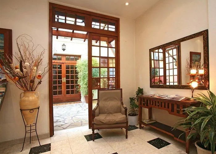 Hotel Lucien & Marinette