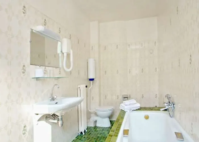 Lucien & Marinette 3* Parigi