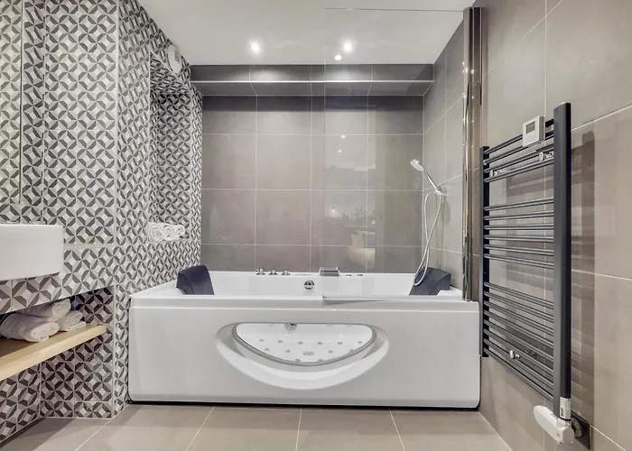 Hotel Lucien & Marinette 3*